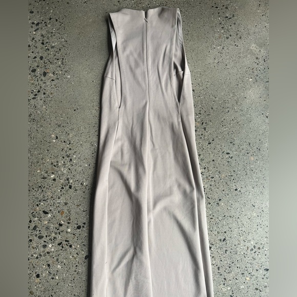 Aritzia Babaton Sleeveless Grey Long Dress, Size 10 - Picture 3 of 3